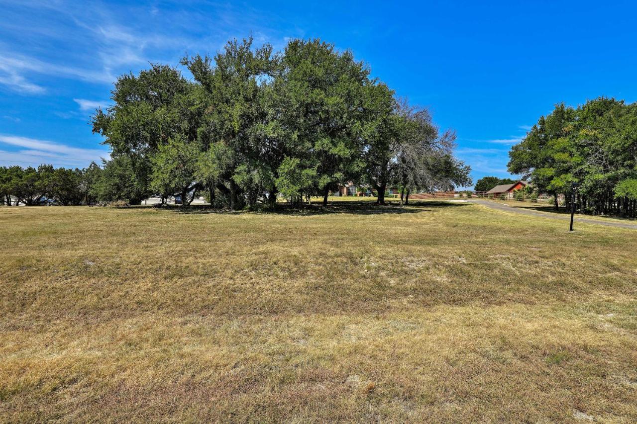 Granbury Studio - 10 Mins From Town And The Lake! Apartment Exterior photo