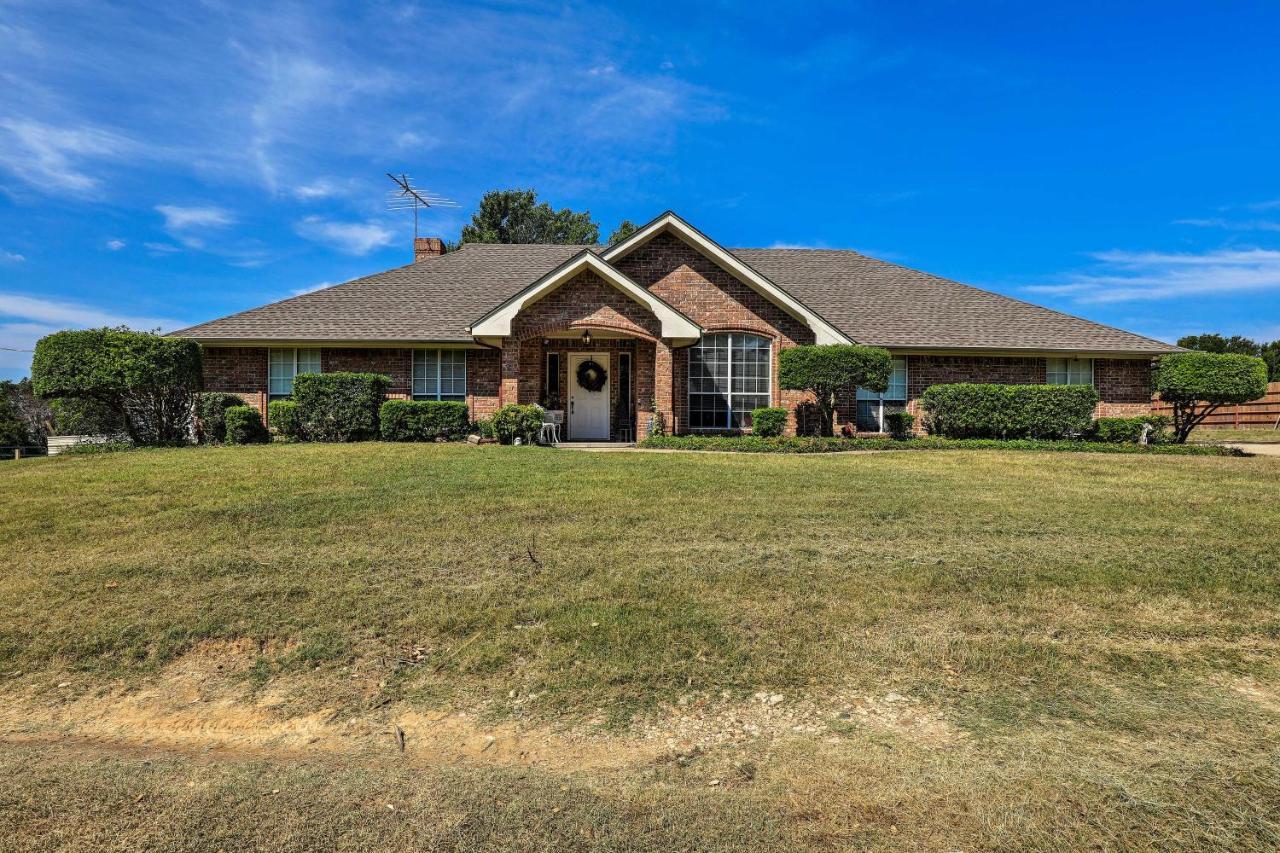 Granbury Studio - 10 Mins From Town And The Lake! Apartment Exterior photo